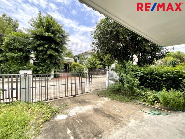 ขาย บ้านเดี่ยว พฤกษ์ลดา 2 รังสิต-คลอง 4 หลังริม ด้านข้างโล่ง เหมือนมีสวนส่วนตัว
