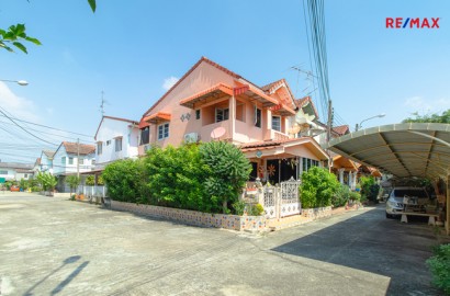 ขายบ้านแฝดติดถนนบางบอน5 เพชรเกษม81 หนองแขม หลังมุม หมู่บ้านธนาสุข