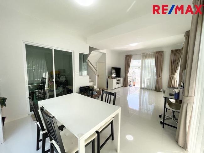 ขายบ้านแฝด ทุ่งครุ หมู่บ้านวิลลาจิโอ ประชาอุทิศ 90 Villaggio Pracha-u thit 90