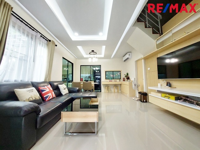 ขาย ทาวน์โฮม 3 ชั้น บ้านกลางเมือง ราชพฤกษ์-สาทร ต้นโครงการ ห้องมุม 24 ตารางวา สภาพใหม่