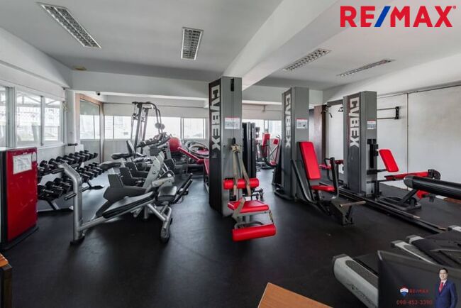 (New Exclusive Listing! 2024!) Thonglor Tower ทองหล่อ ซ. 18 (ซอยเบนซ์ทองหล่อ) 1 ห้องนอนขนาดใหญ่ ปรับปรุงห้องน้ำใหม่, ราคาดีที่สุดในโครงการ