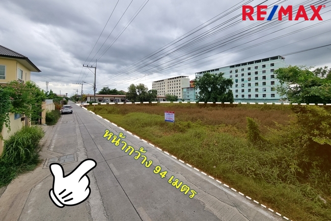 ขายที่ดินปทุมธานี คลองหลวง คลองหนึ่ง ใกล้ถนนพหลโยธิน ผังเมืองสีส้ม ซ.เทพกุญชร29 เนื้อที่ 2ไร่(ตามโฉนด) หน้ากว้างติดถนน ประมาณ 94x34 เมตร สี่เหลี่ยมผืนผ้า ล้อมรอบไปด้วยที่อยู่อาศัยหอพักอพาร์เม้นท์และแหล่งการค้า
