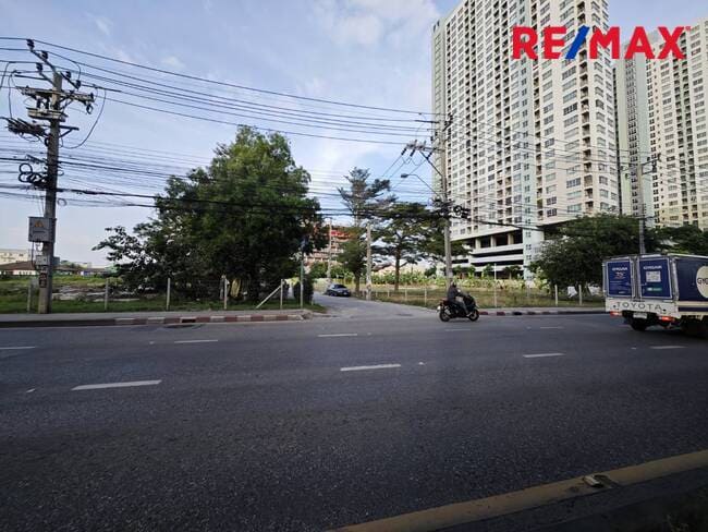 ที่ดินผังสีแดงราคาดีสุด 300 เมตร จากห้าแยกปากเกร็ด